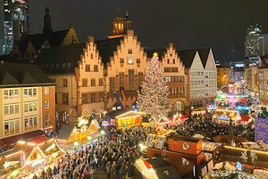 Lichterglanz am Main & Geschichte – Weihnachtliche Wege durch Frankfurt